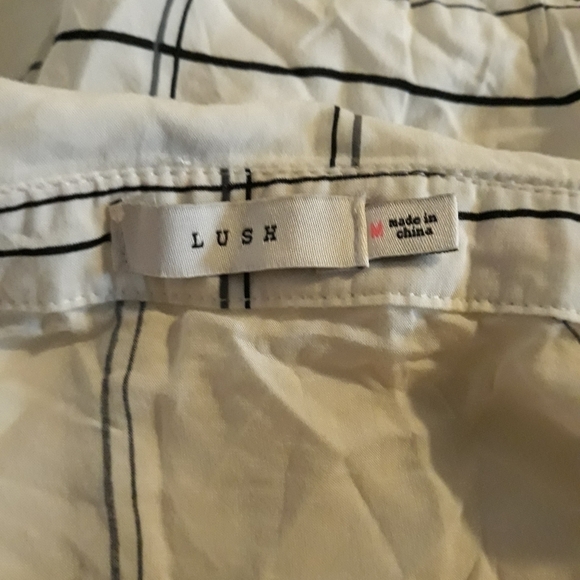 Lush half button down size medium one front pocket size medium A-14 5/$25 - Picture 3 of 3